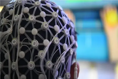 نخستین آزمایش موفقیت آمیز رابط بی سیم مغز و کامپیوتر در فضا