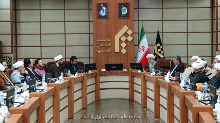 برای توسعه مرزهای کشور در فضای مجازی از مزیت های رقابتی استفاده نمائیم