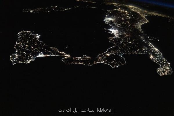 منظره نیمه شب ایتالیا از منظر فضا